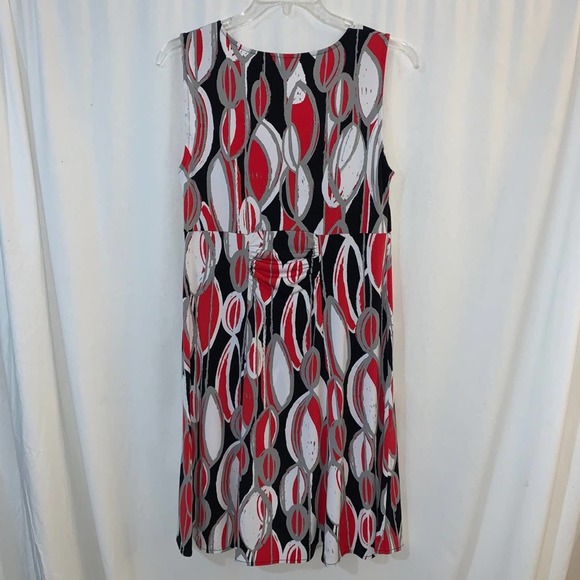 Nine West Women’s Black Red Abstract Pattern Shift Dress Size L - Picture 2 of 4